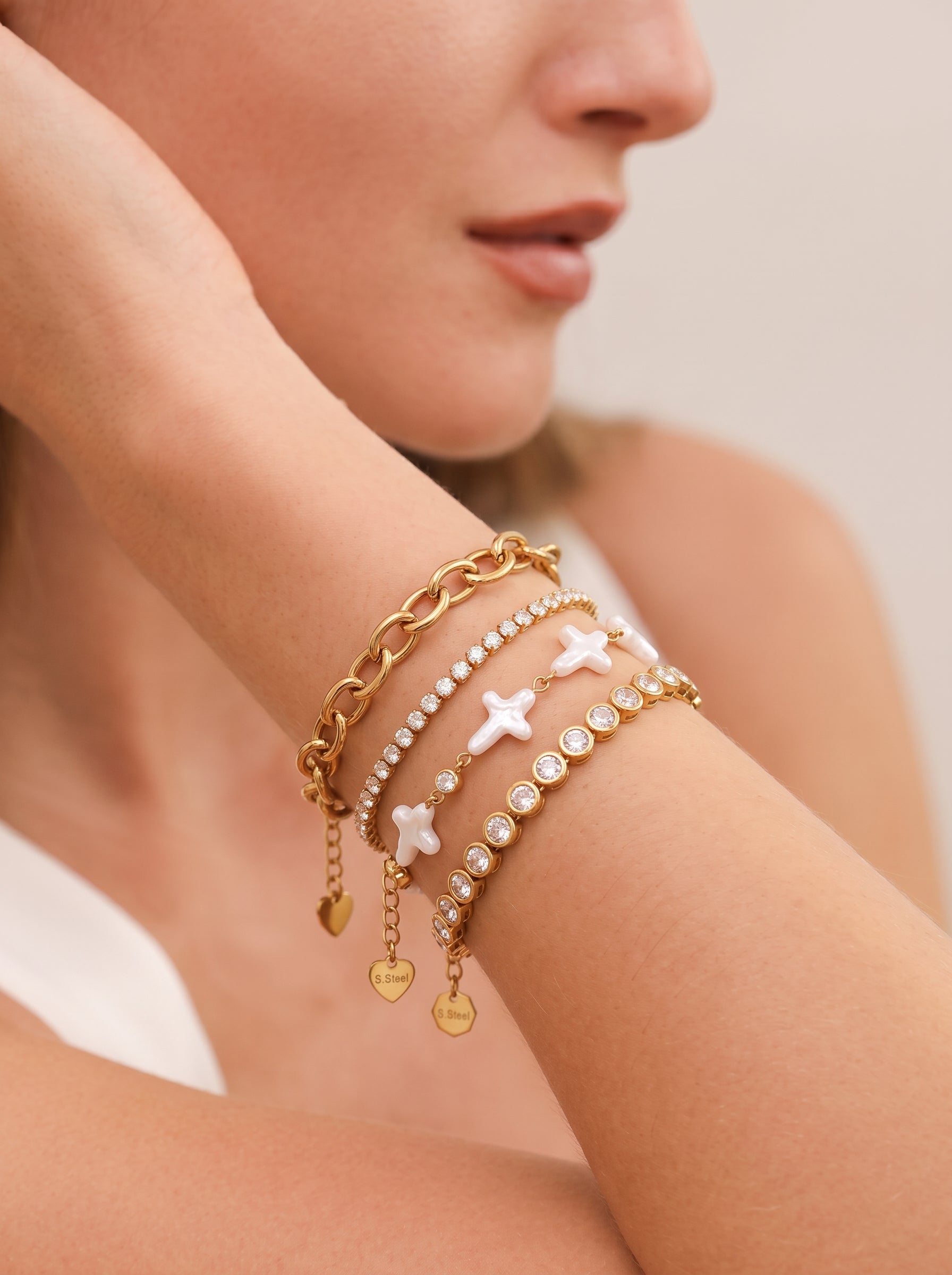 Verge - Freshwater Pearl Cross Chain Bracelet