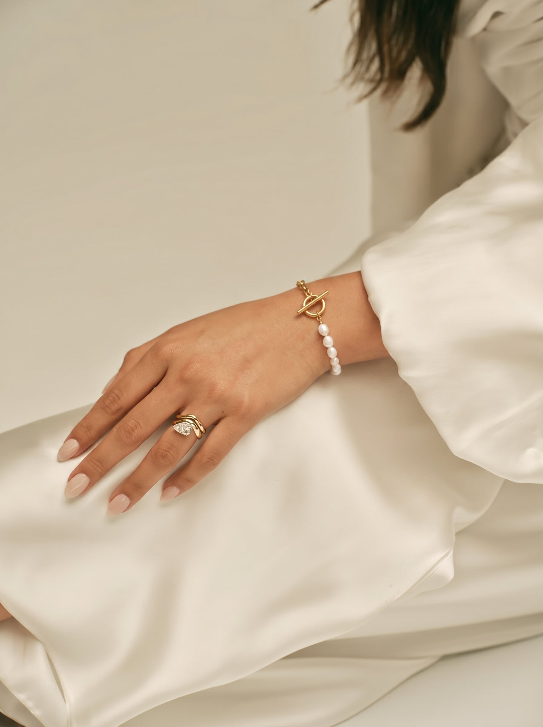 Linkage - Freshwater Pearl Chain & Pearl Bracelet