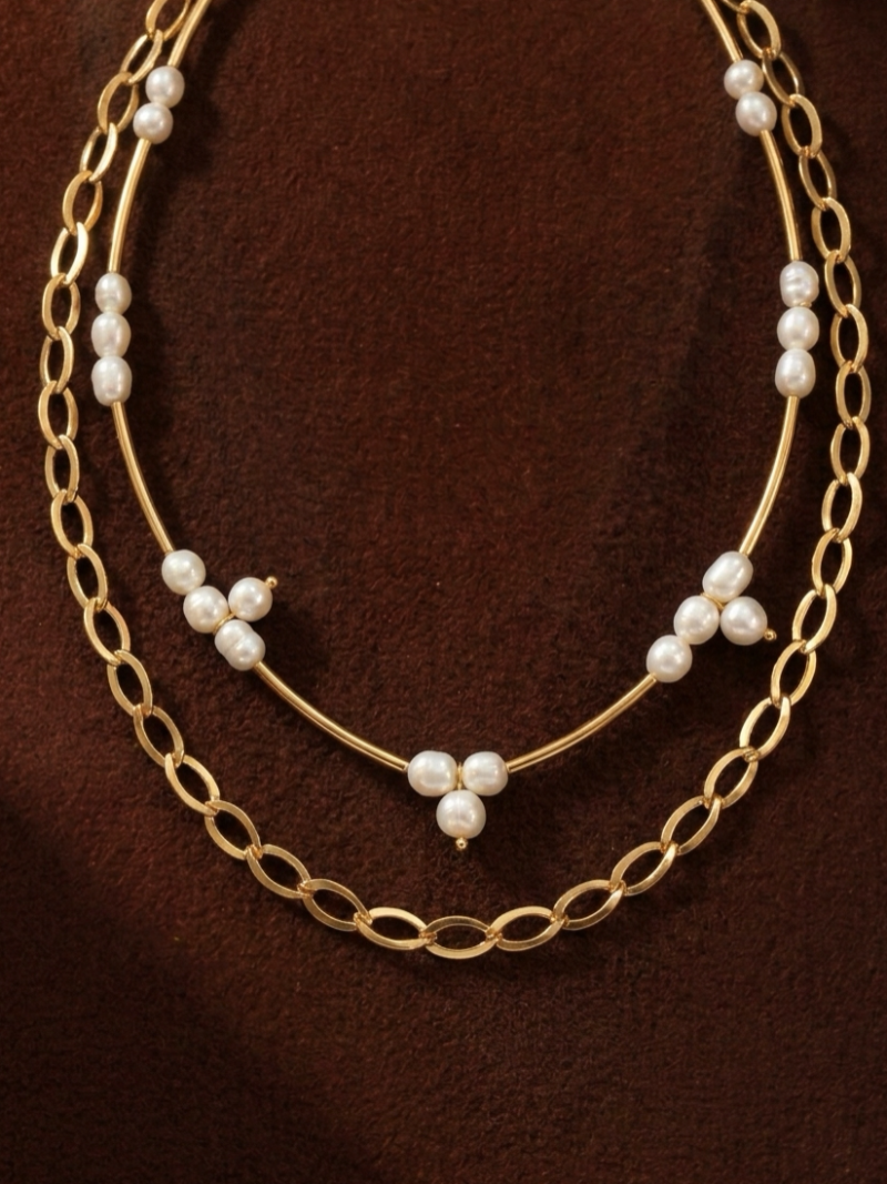 Astral - Collier ras-de-cou superposé avec trio de perles d'eau douce