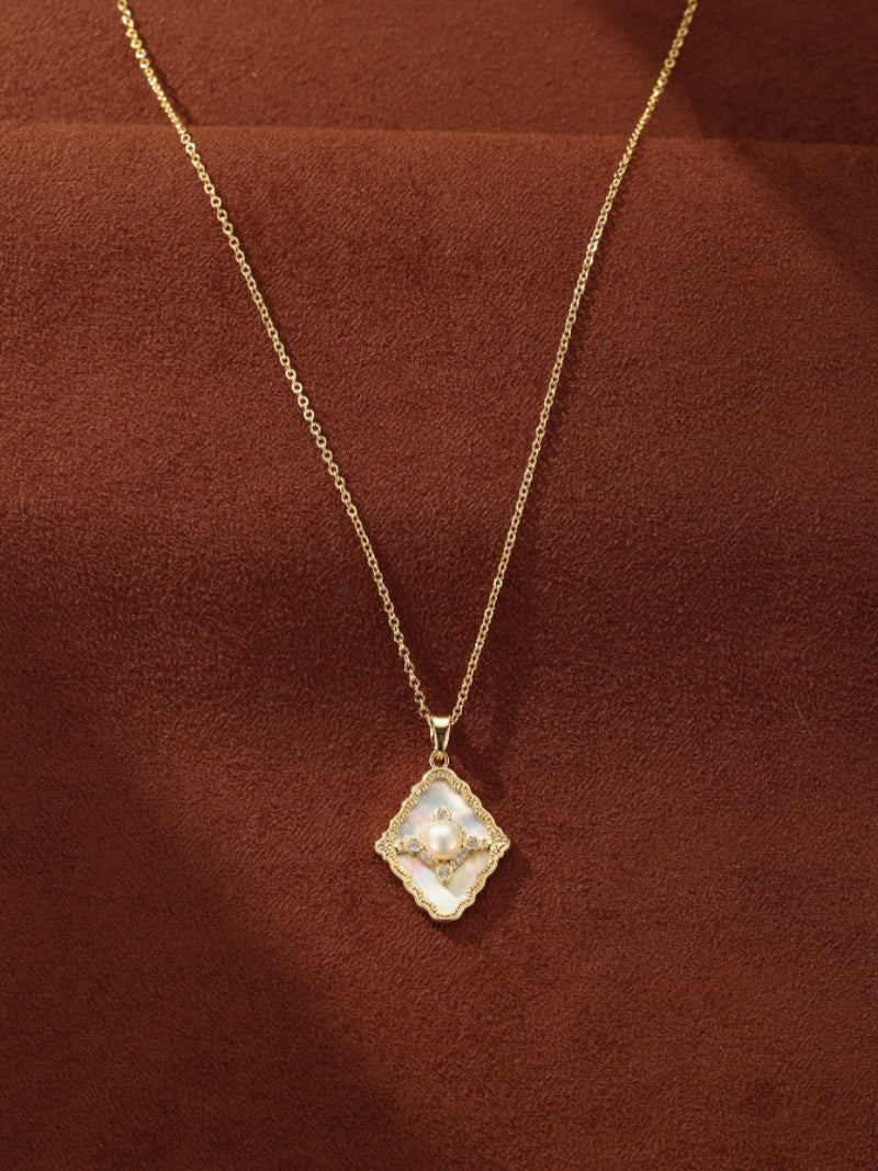 Filigree - Collier pendentif quadrilobe, perle de culture d'eau douce