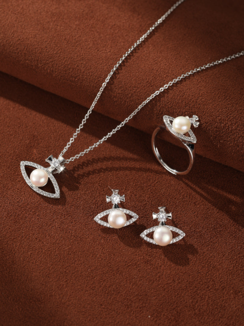 Verity - Freshwater Pearl Cross Stud Earrings