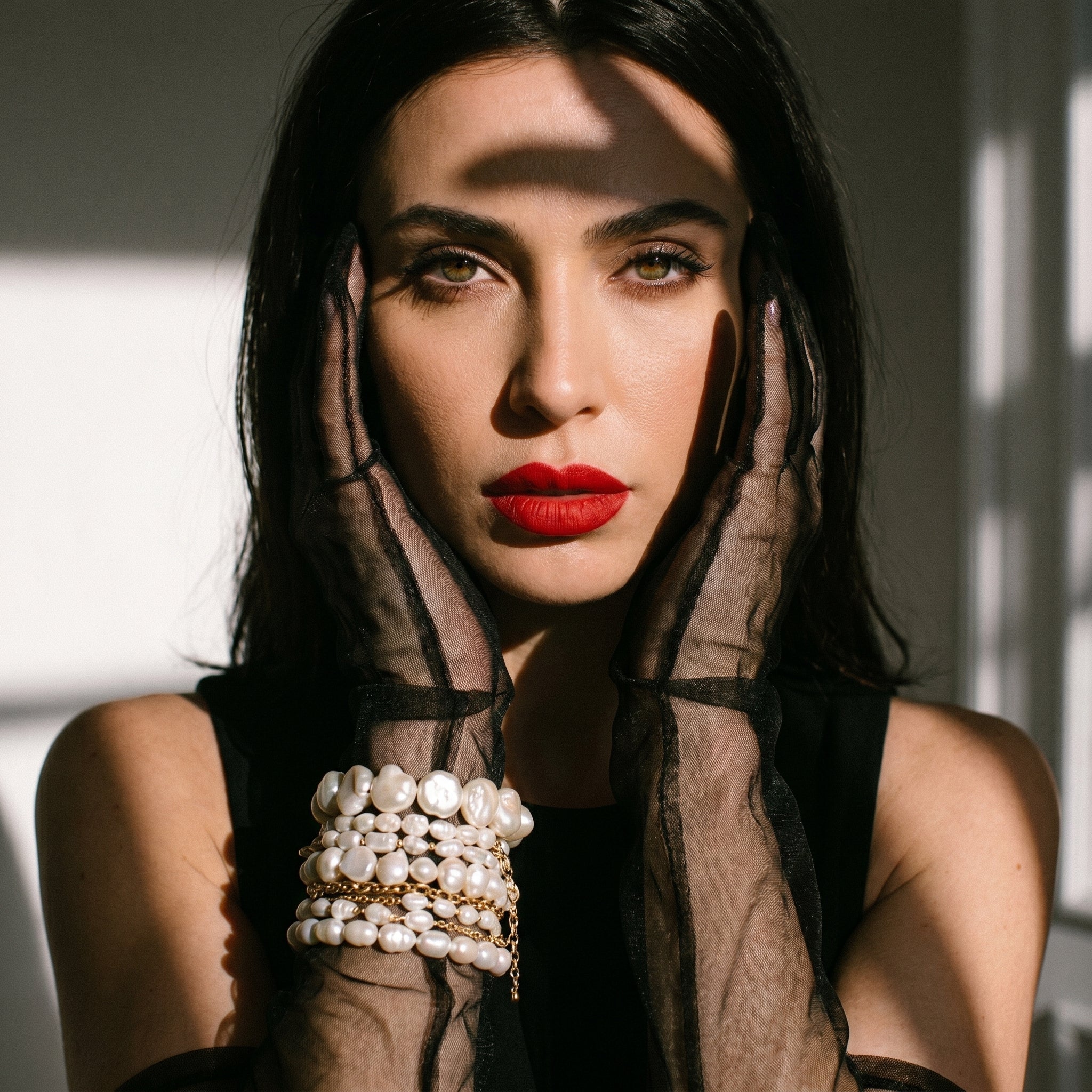 How the Modern Woman Styles a Baroque Freshwater Bracelet