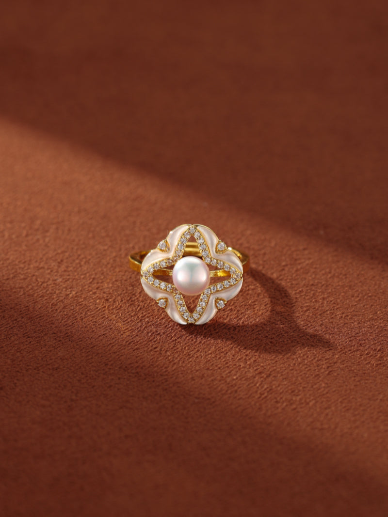 Labyrinth - Freshwater Pearl Quatrefoil Solitaire Ring