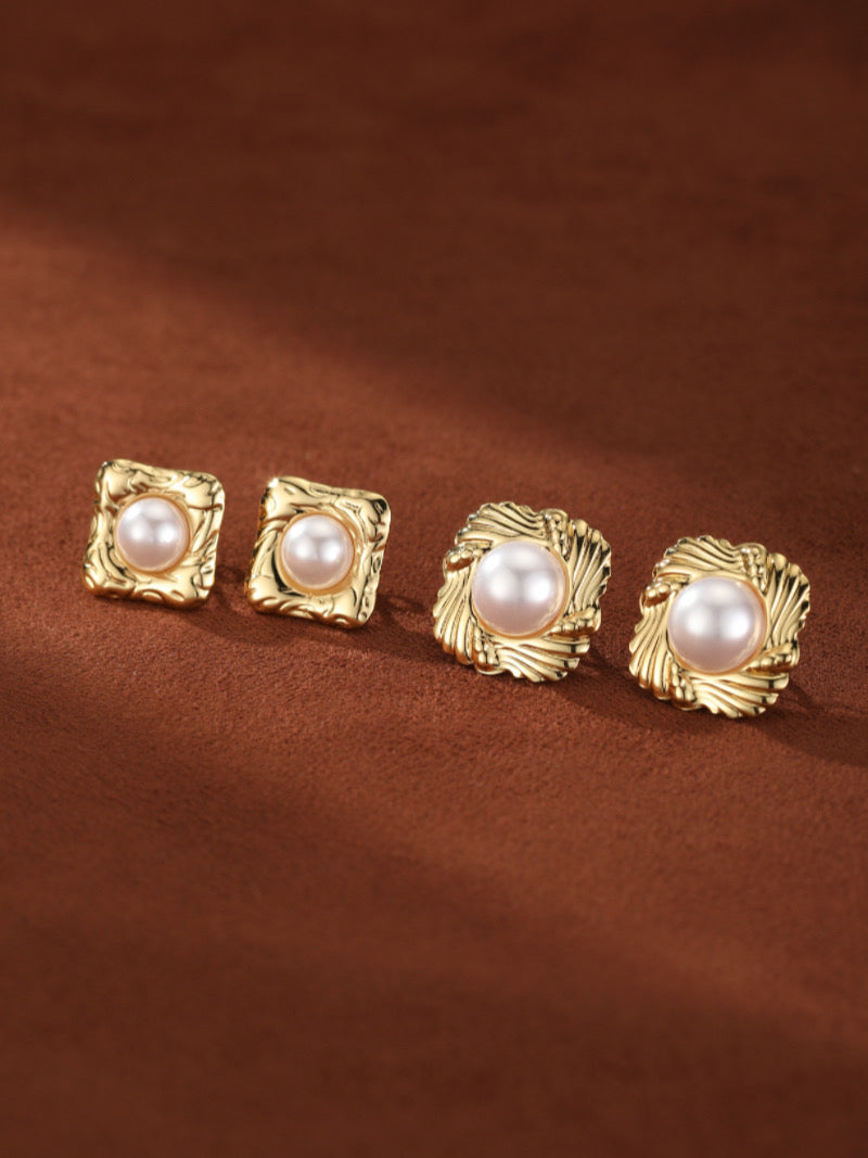 Coffer - Freshwater Pearl Square Stud Earrings