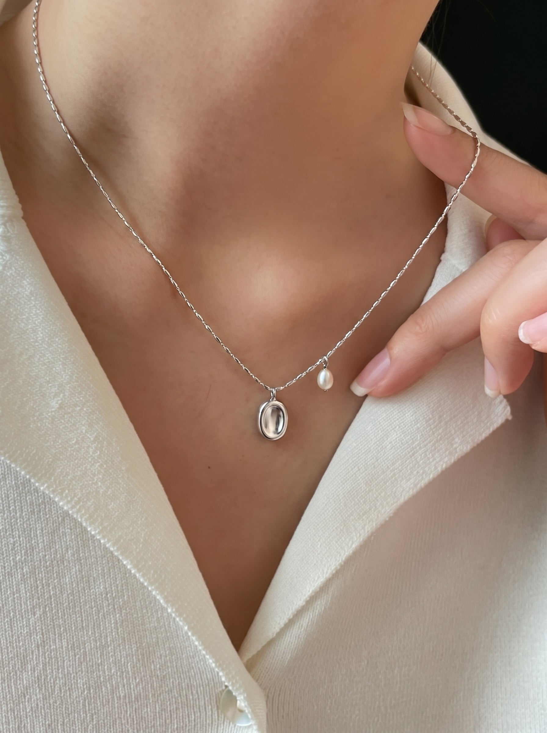 Cove - Freshwater Pearl Small Chain Necklaces