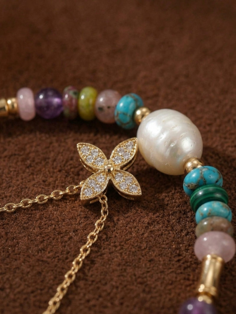 Chroma - Collier superposé croix et perles de culture d'eau douce