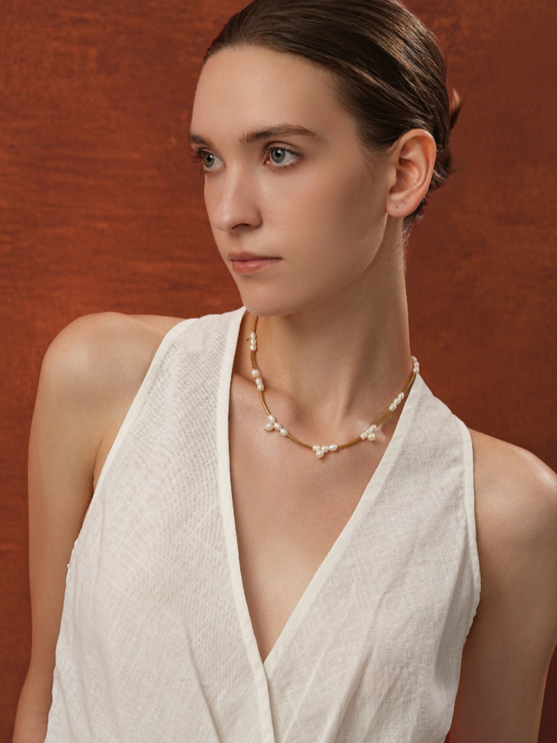 Grappe Lumière - Collier ras-du-cou étoile avec perles de culture d'eau douce