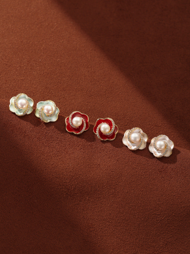 Rosette - Freshwater Pearl Flower Stud Earrings