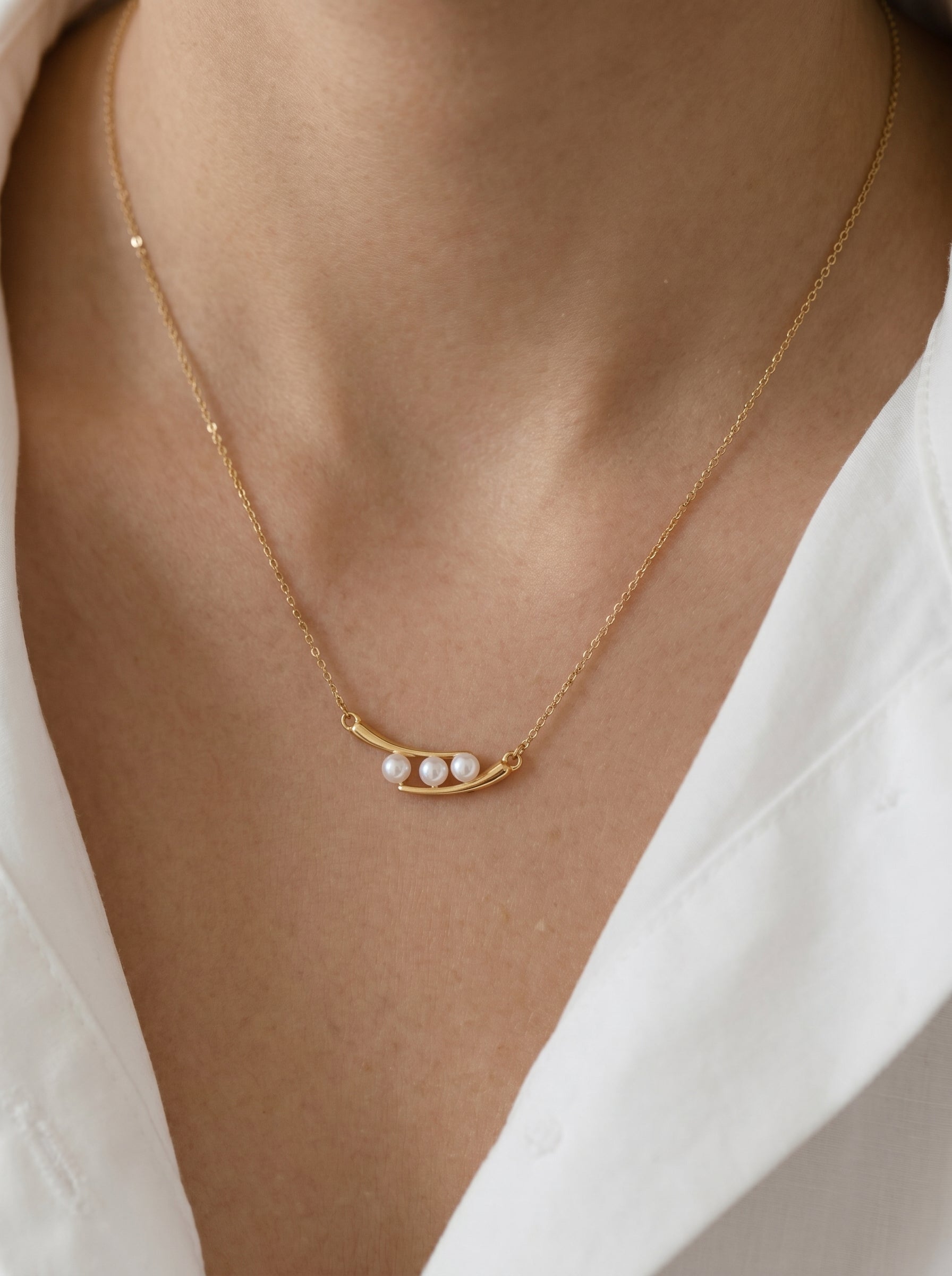 Harmony - Imitation Pearl Curved Bar Chain Necklaces