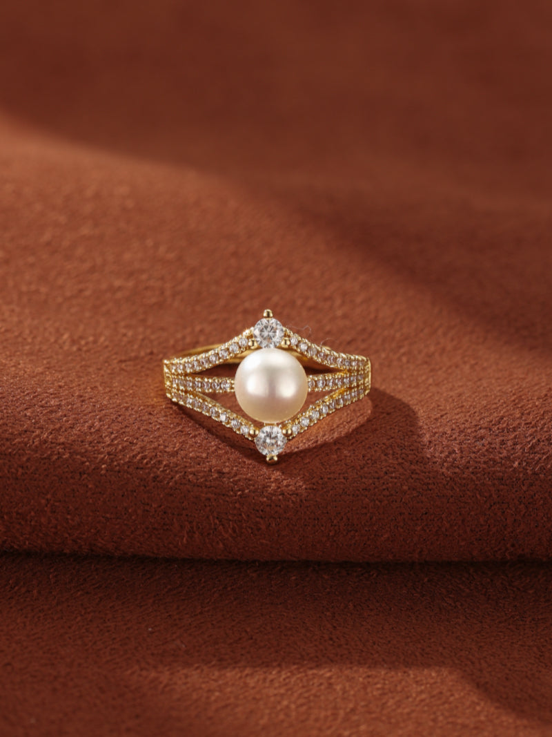 Cradle - Freshwater Pearl Solitaire Ring