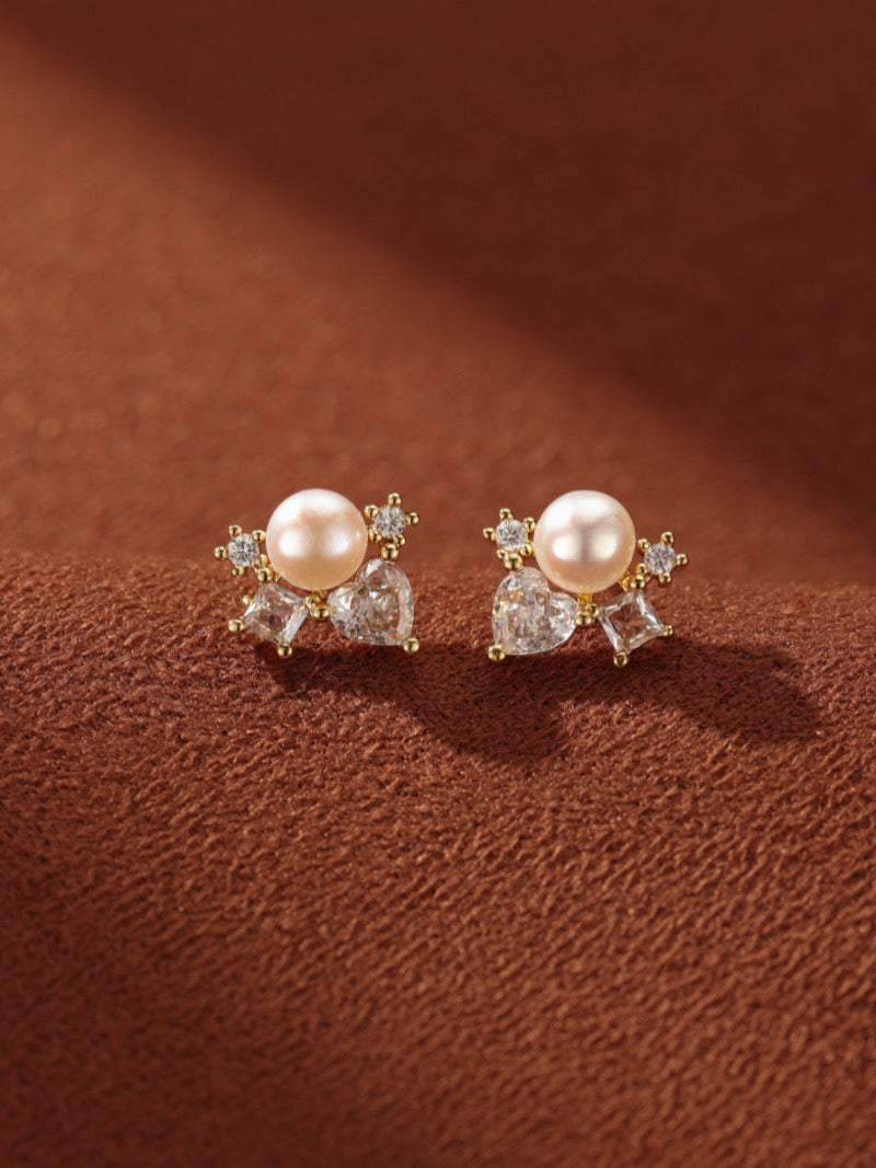 Soul Spark - Freshwater Pearl Heart Stud Earrings