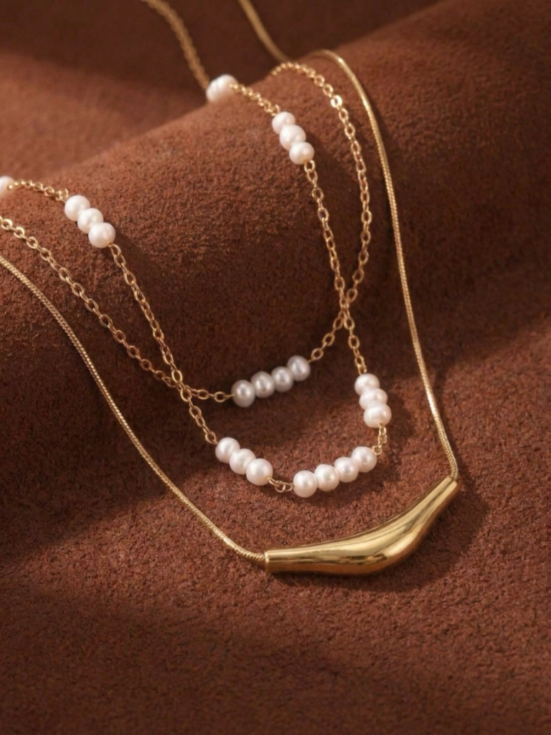 Tissage Lunaire - Collier Multirangs Lune en Perles de Culture d'Eau Douce