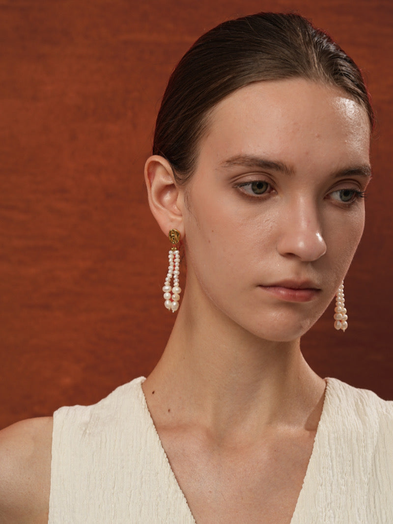 Undulate - Boucles d'oreilles pendantes perles de culture d'eau douce