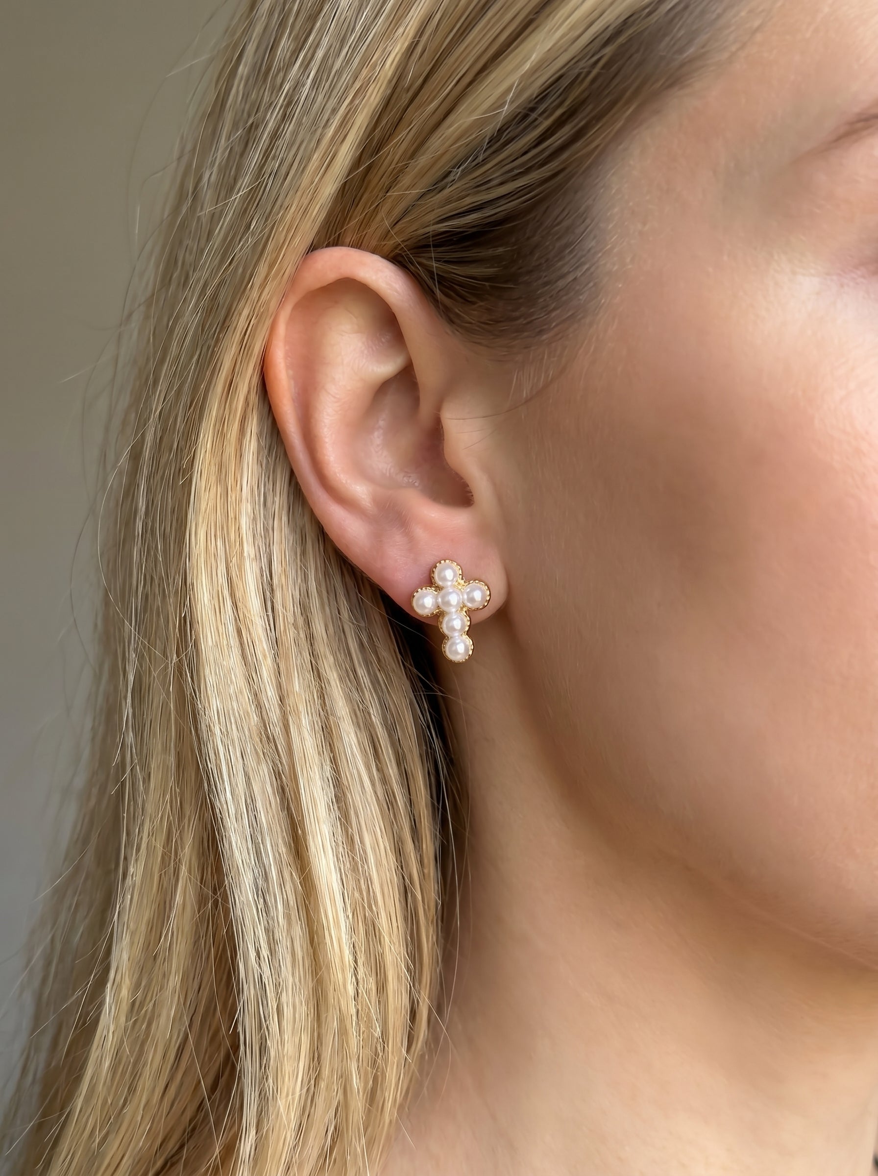 Beacon - Freshwater Pearl Cross Stud Earrings