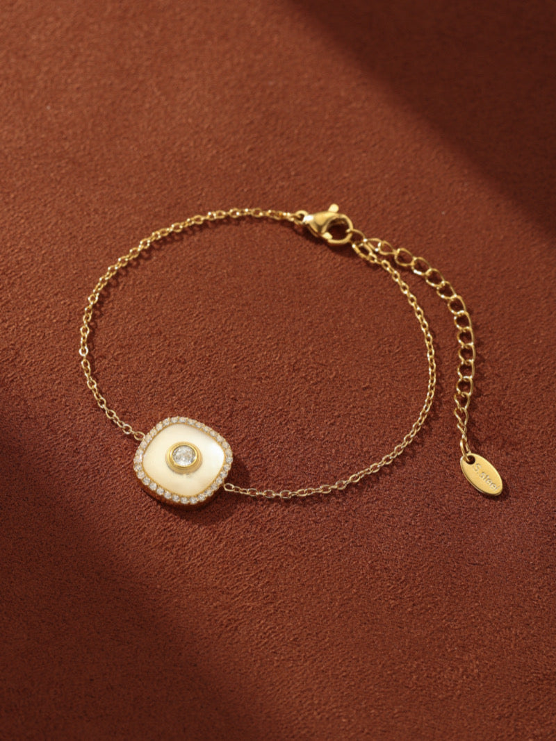 Lattice - Mother of Pearl Flower Chain Charm Bracelet