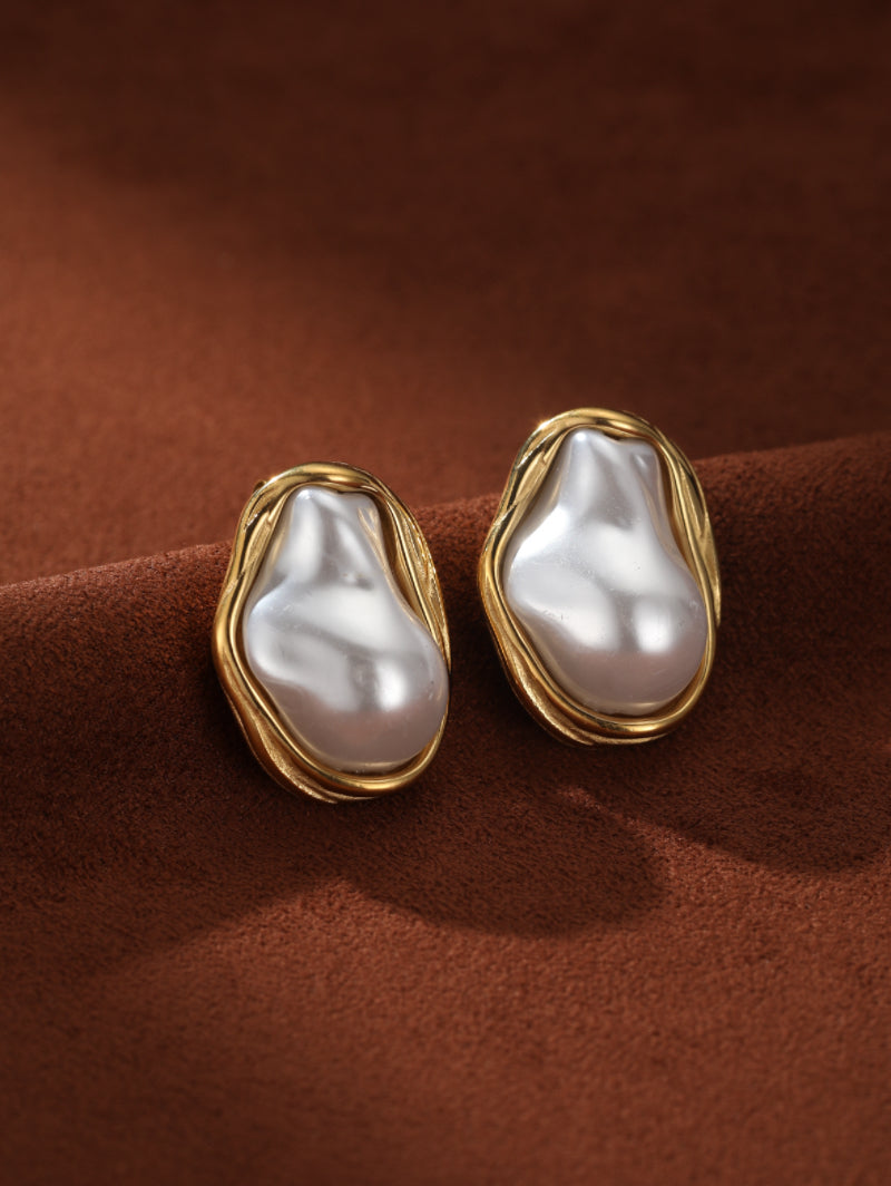 Sculpted - Freshwater Pearl Framed Stud Earrings