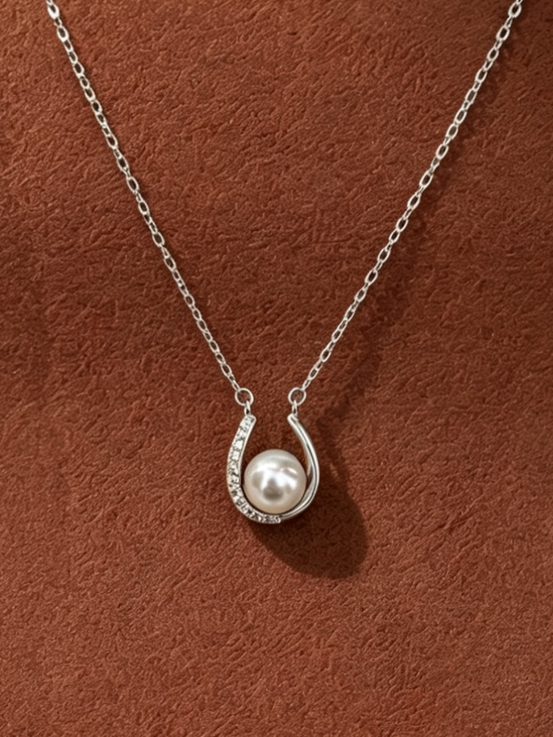 Charm - Akoya Pearl Horseshoe Chain Drop Necklace